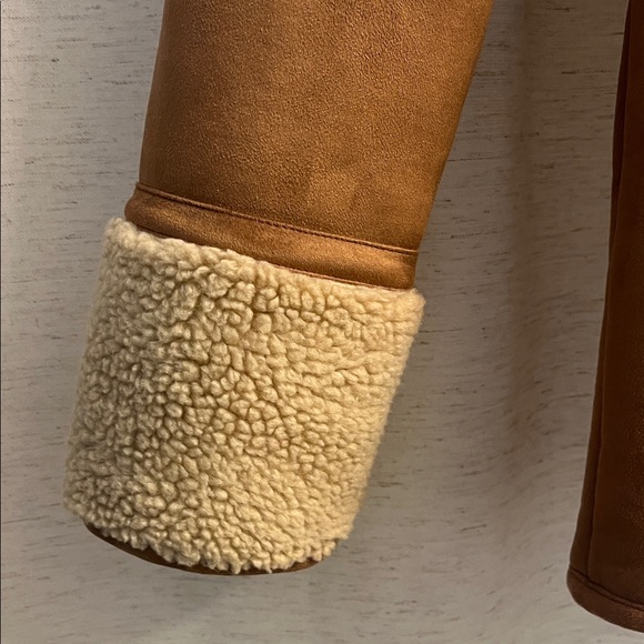 Tuckernuck Stella Shearling Jacket - Picture 4 of 5